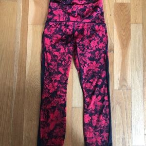 Lululemon black and red cropped floral leggings